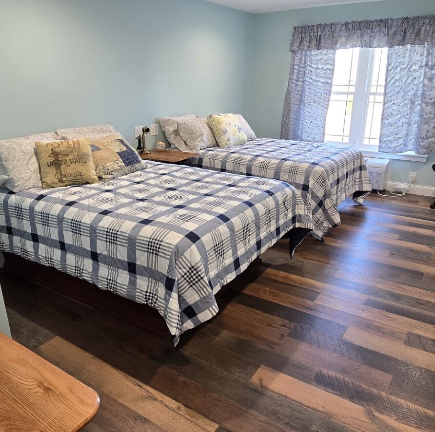 Suite 1 beds at the London Guest House